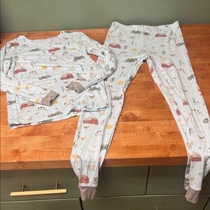 Angel Dear Kids Farm Animals Pajama Set, size 8 EUC